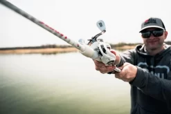 Abu Garcia Veritas Baitcasting Combo -Fishing Equipment ABU BAITCAST COMBO VERITAS LIFESTYLE 2021 005